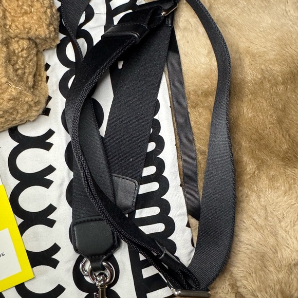 MARC JACOBS The Teddy Crossbody Tote Bag Mini - Picture 5 of 11